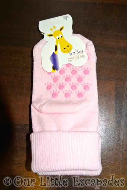 funky giraffe baby socks