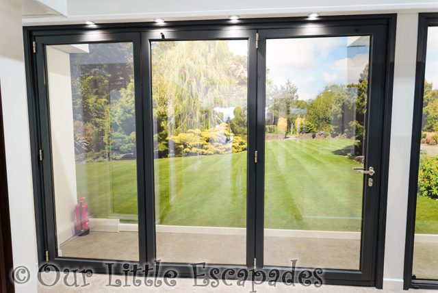 bi-fold doors seh bac colchester showroom