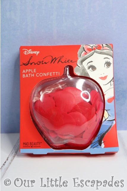 snow white christmas gifts disney snow white apple bath confetti