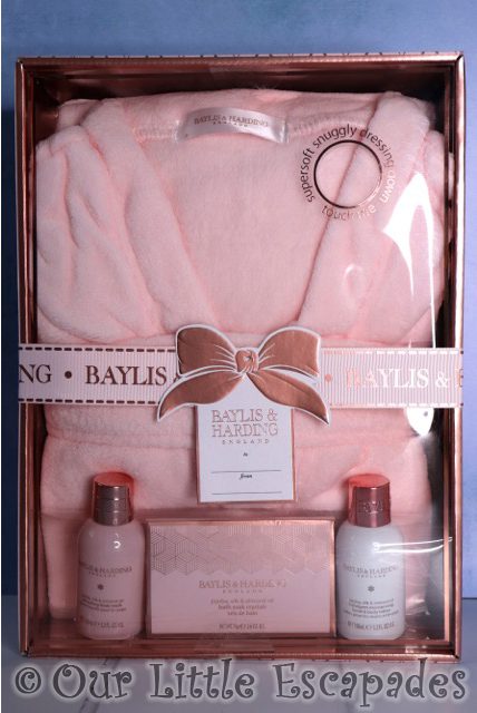 baylis & harding jojoba silk almond oil gown set valentines day gift ideas