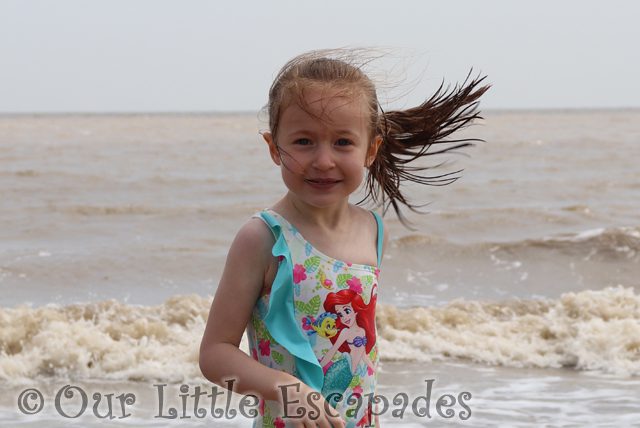 little e hair walton naze beach