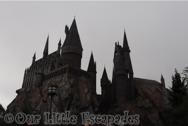 hogwarts castle hogsmeade wizarding world harry potter