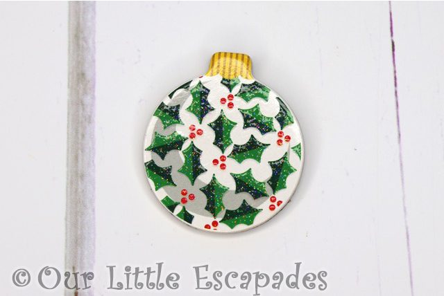 holly leaf pattern magnetic christmas tree bauble