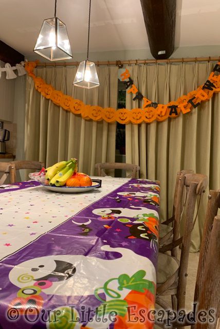 halloween decorations dining table orchard cottage dillington estate