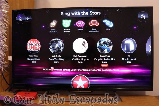 roxi sing with the stars console