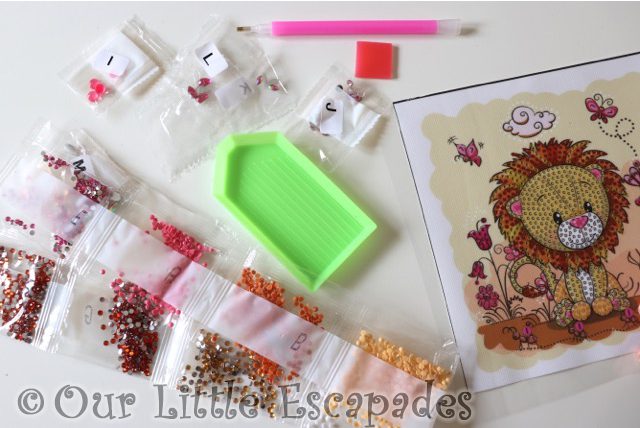 lion meadow crystal art frameables kit contents