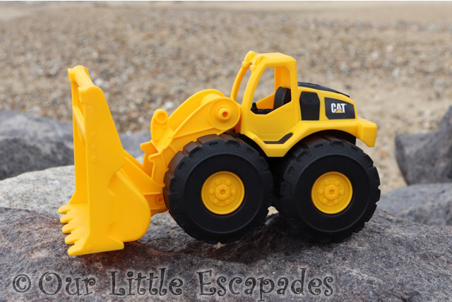 wheel loader construction fleet sand set caterpillar construction toys