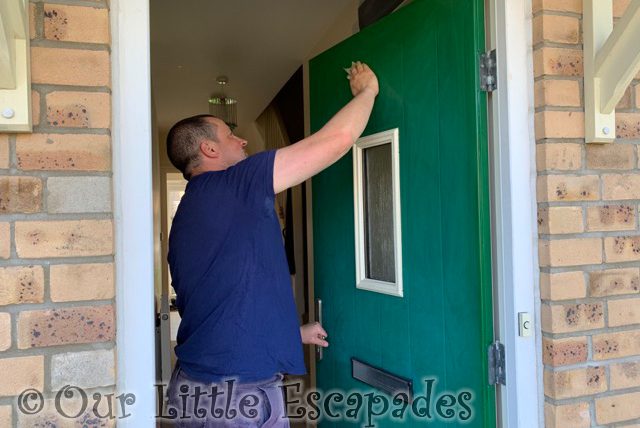 darren sanding front door painting a upvc front door