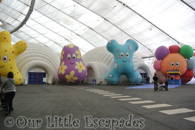 haahoos in the night garden live show dome toddler to in the night garden live