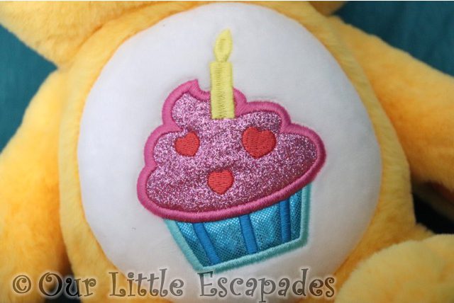 birthday cupcake belly badge