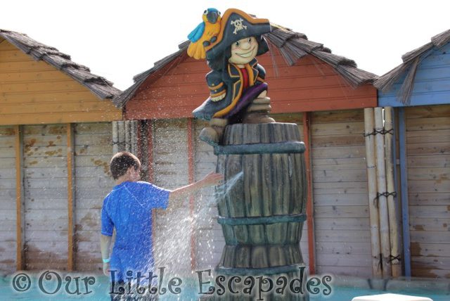 ethan pirate barrel water spray
