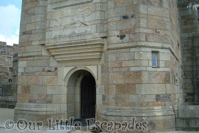 entrance castle drogo