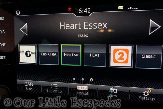 heart essex car radio screen