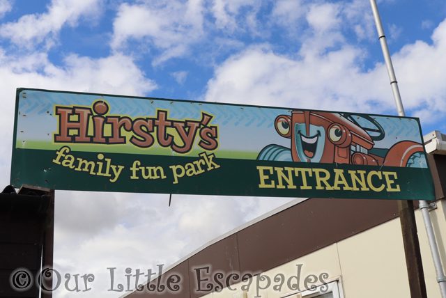 hirstys family fun park entrance sign