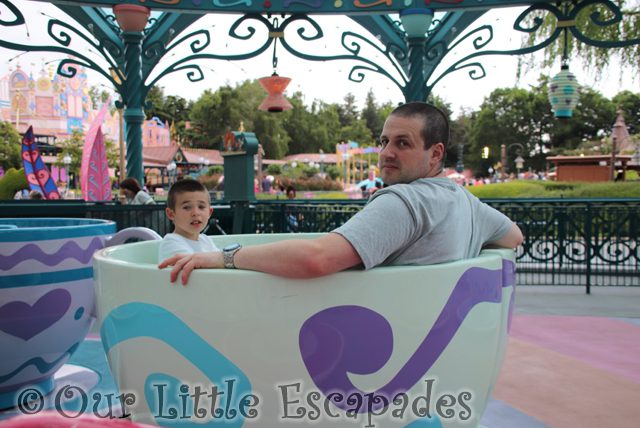 darren ethan mad hatters tea cups Toddler-Friendly Rides At Disneyland Paris