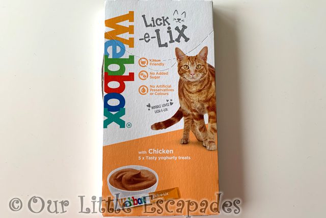 lick-e-lix cat treats box