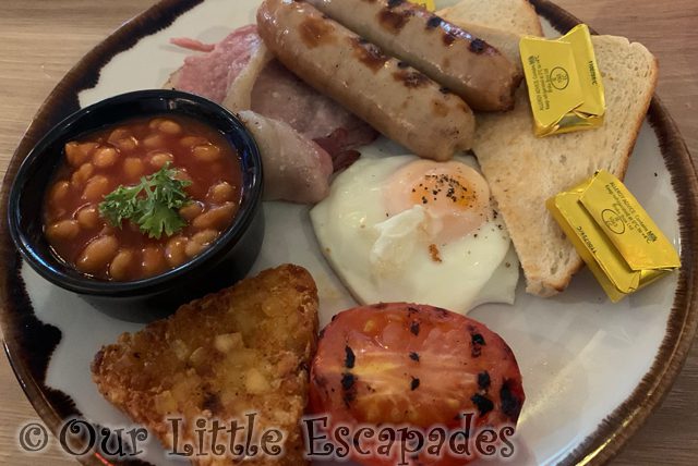 full english breakfast bricks family restaurant legoland windsor hotel